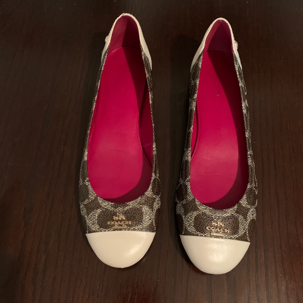 Coach Chelsea Flats Size 7B